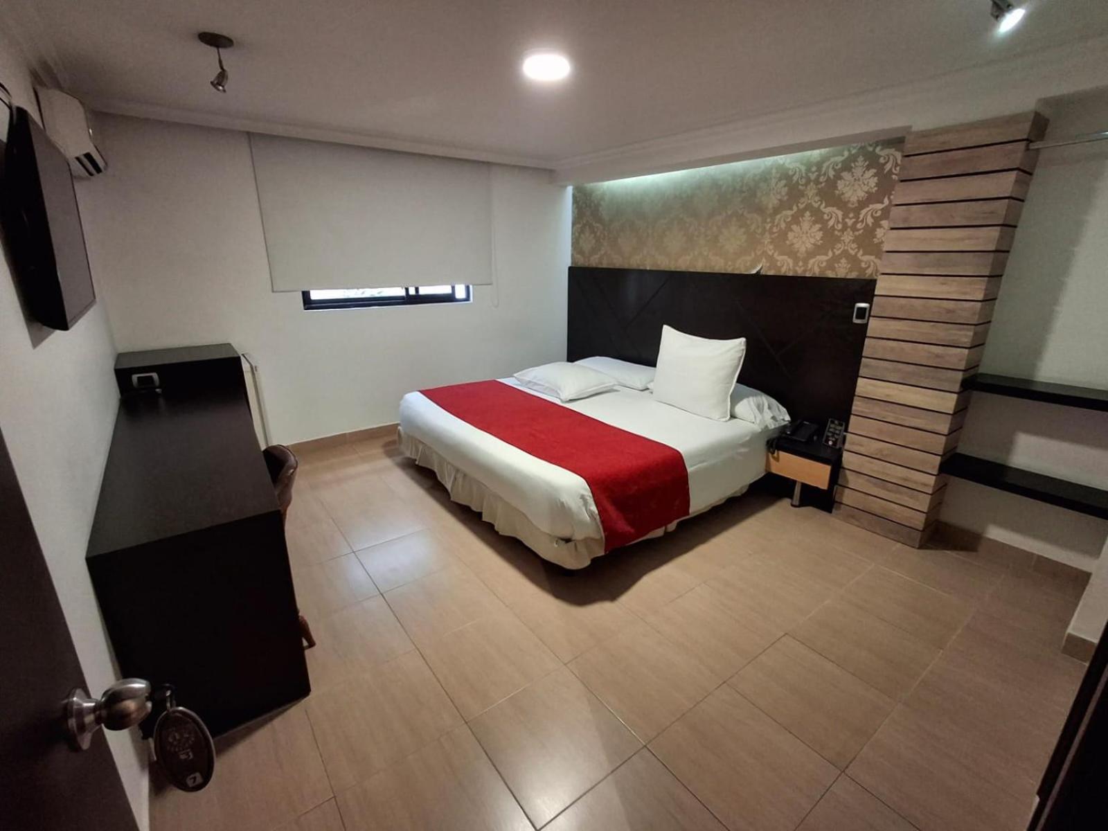 Hotel Leon Dorado Букараманга Екстериор снимка